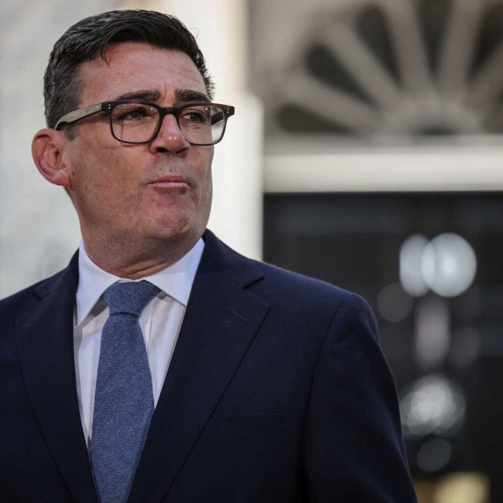 Andy Burnham assume como primeiro‑ministro do Reino Unido após reunião com o rei Charles III
