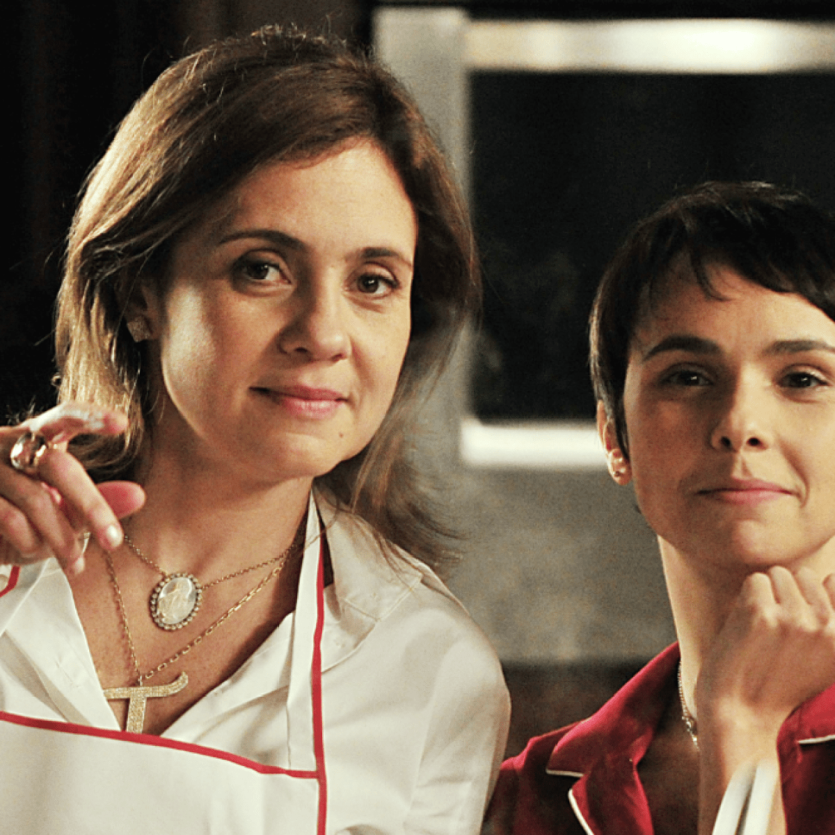 Fonte: Adriana Esteves (Carminha) e Débora Falabella (Nina) em Avenida Brasil (2012) • Globo/Estevam Avellar
