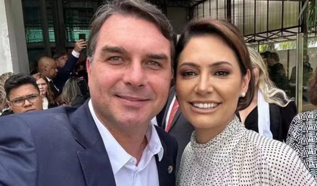 Michelle ficará fora das decisões centrais da campanha de Flávio Bolsonaro