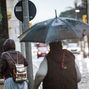 Mais de 500 cidades no Sul do Brasil estão em alerta para tempestades