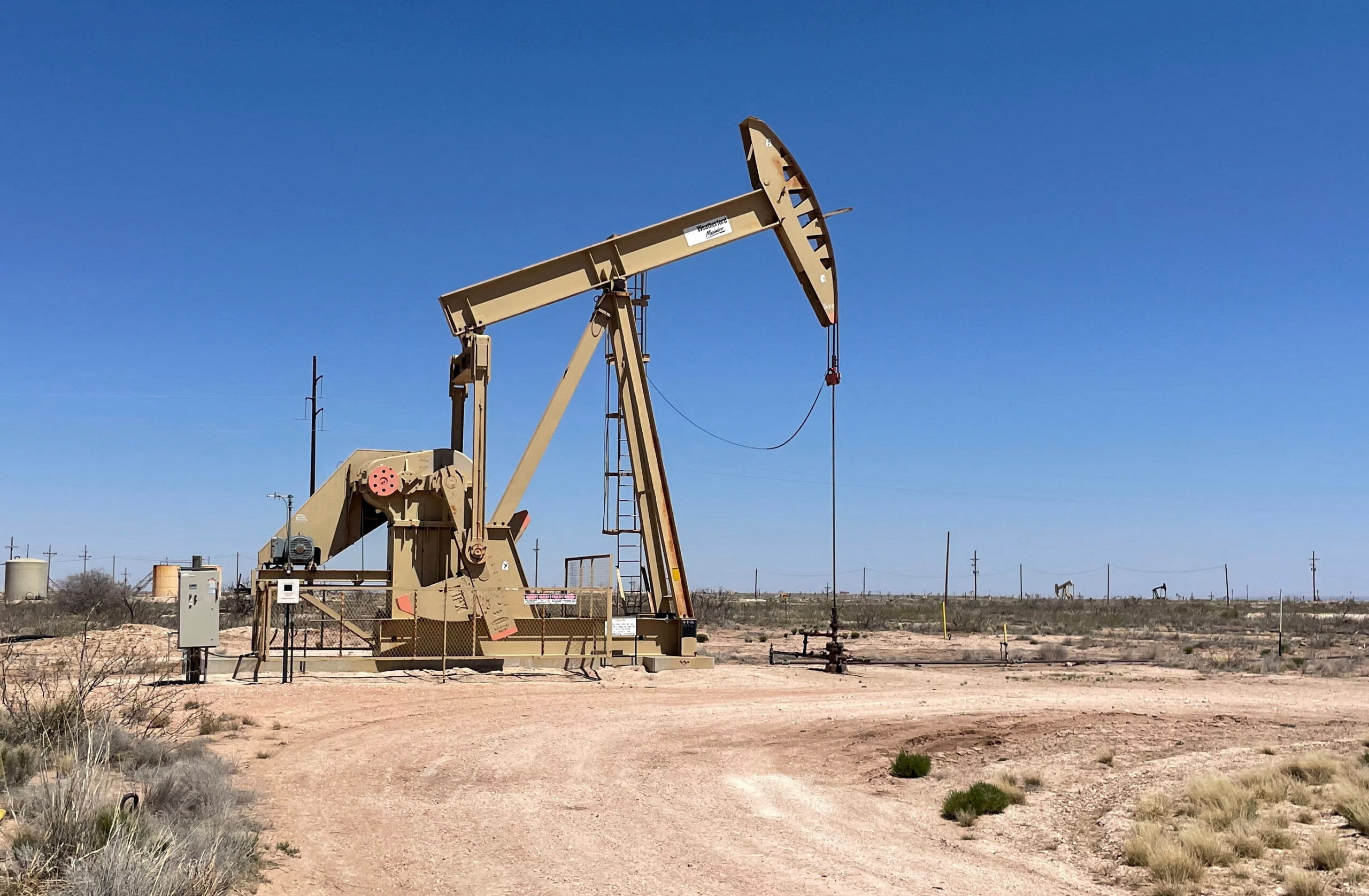 Fonte: Bomba de petróleo no Novo México, nos EUA 6 de abril de 2023 REUTERS/Liz Hampton