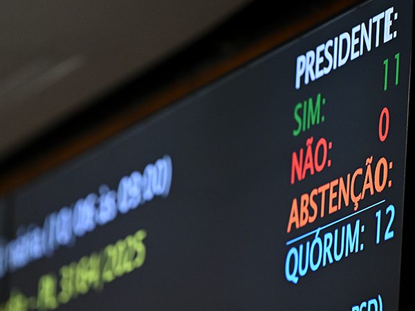 MP de R$ 100 bilhões renegocia dívidas do setor agropecuário