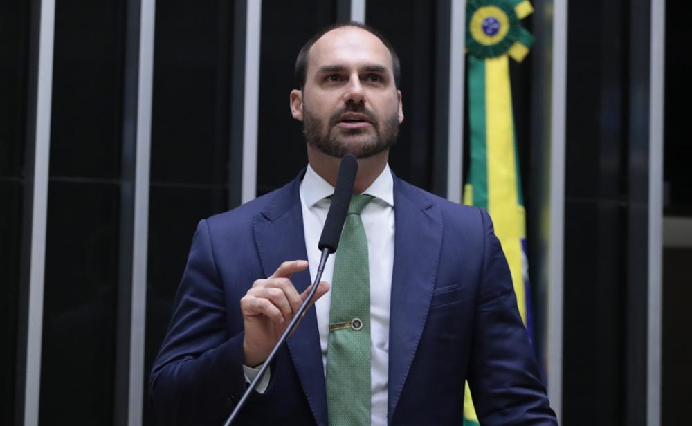 EUA concedem green card a Eduardo Bolsonaro