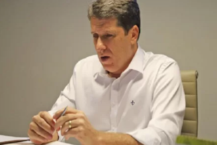 TCM-BA aponta falhas na gestão de pessoal de Jequié e aplica advertência a Zé Cocá