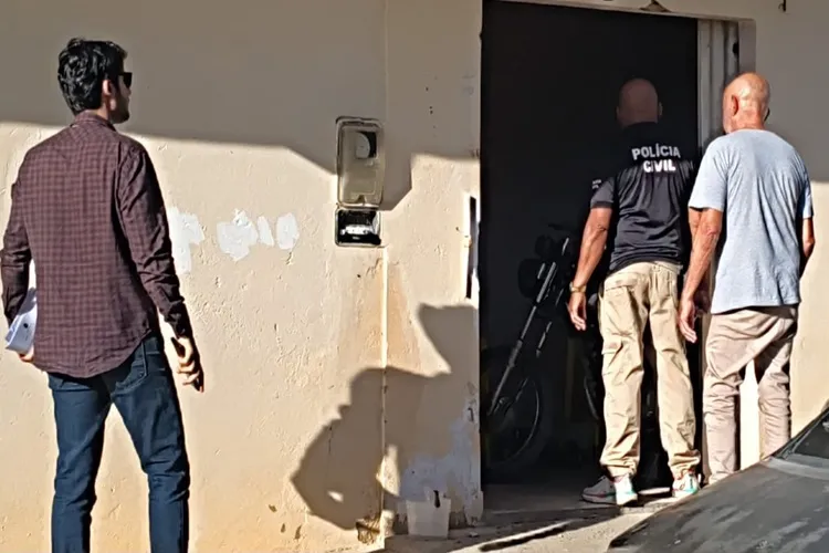 Polícia Civil prende dois homens por tentativa de homicídio em Santa Maria da Vitória
