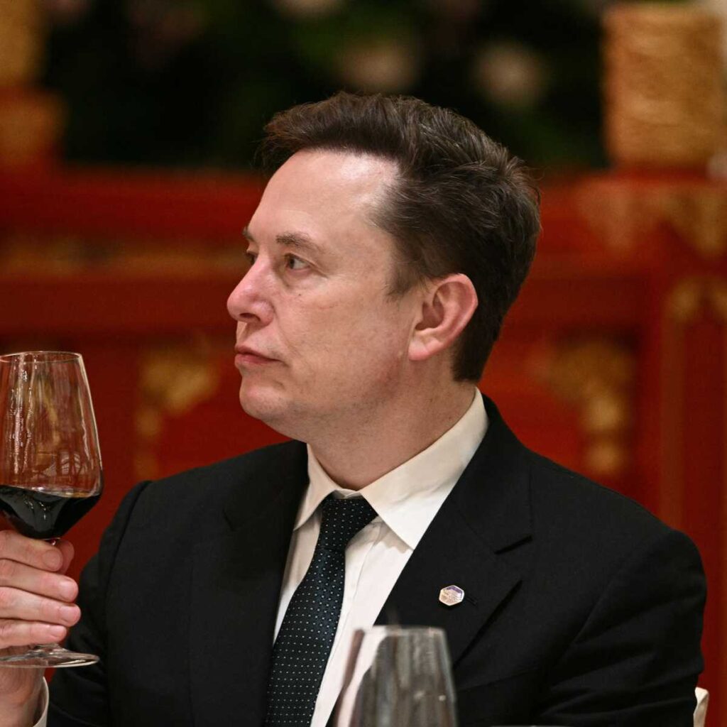 Elon Musk anuncia que IA Grok Imagine produzirá longa de ‘A Odisseia’