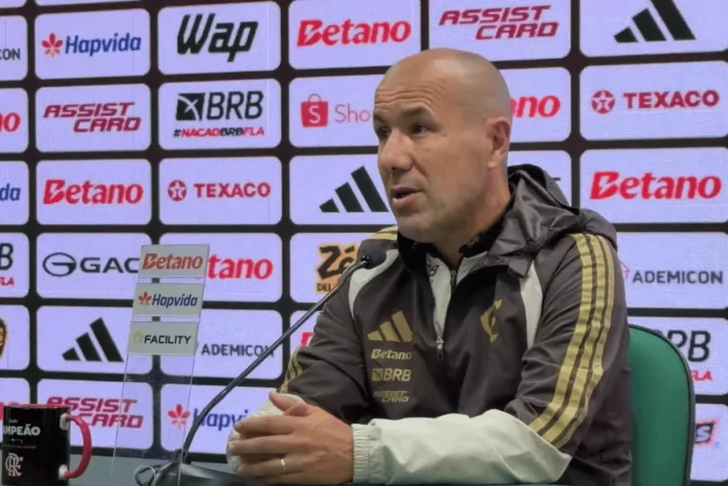 Jardim elogia goleada do Flamengo e comenta retorno de Arrascaeta