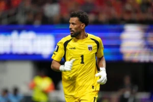Colo-Colo anuncia contratação do goleiro cabo-verdiano Vozinha