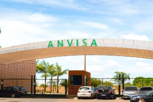 Anvisa alerta sobre venda de materiais gratuitos como certificados