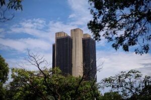 Mercado reduz projeção de inflação e PIB para 2026 e mantém Selic em 13,75%