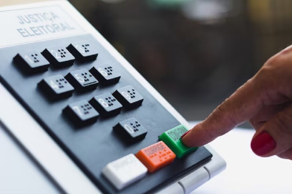 Presença de militares nas urnas recua quase 40% nas eleições 2026