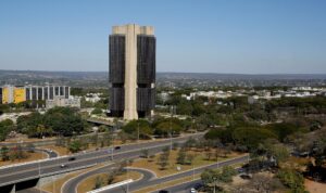 Focus: projeção de inflação para 2026 cai para 5% e PIB 2026 sobe levemente
