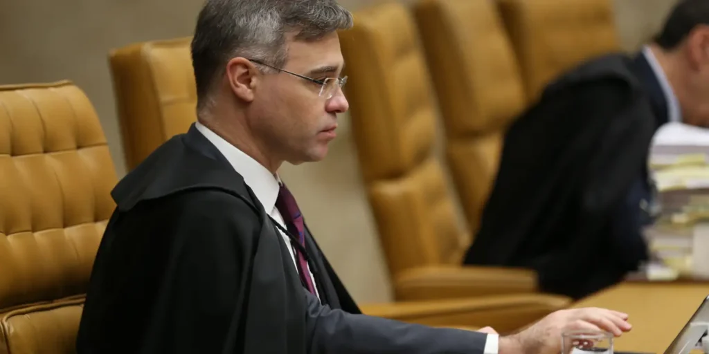 Mendonça levanta sigilo de 39 processos no STF