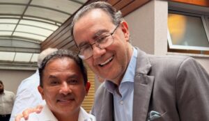 Partido de Augusto Cury doa 1,2 milhão para campanha de Caneta Azul