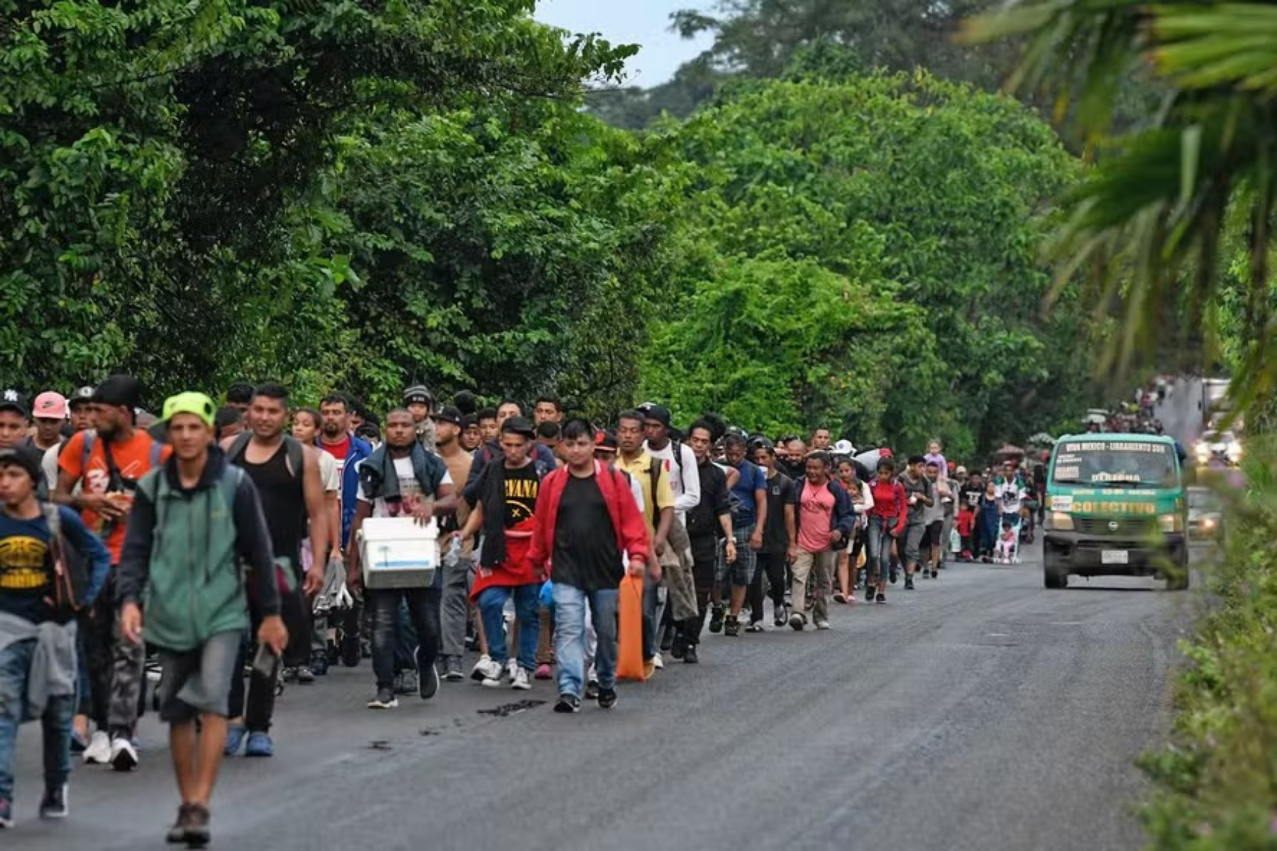 Fonte: Maioria dos migrantes foi enviada para o México, enquanto as demais pessoas foram distribuídas entre outros 27 países da América Latina, África e Pacífico • Isaac Guzman/AFP
